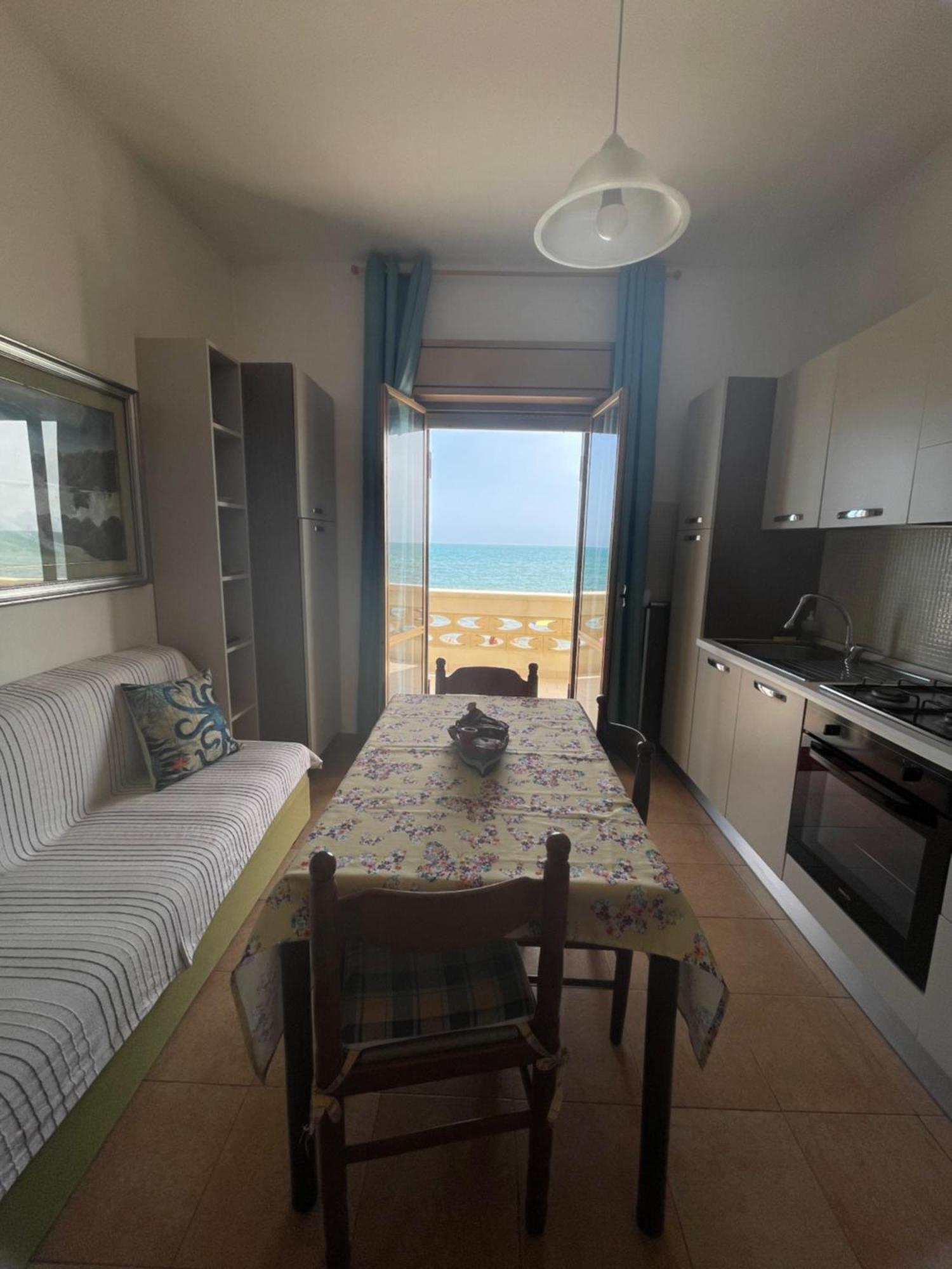 Paradiso Fronte Mare Villa Agnone Bagni Kültér fotó
